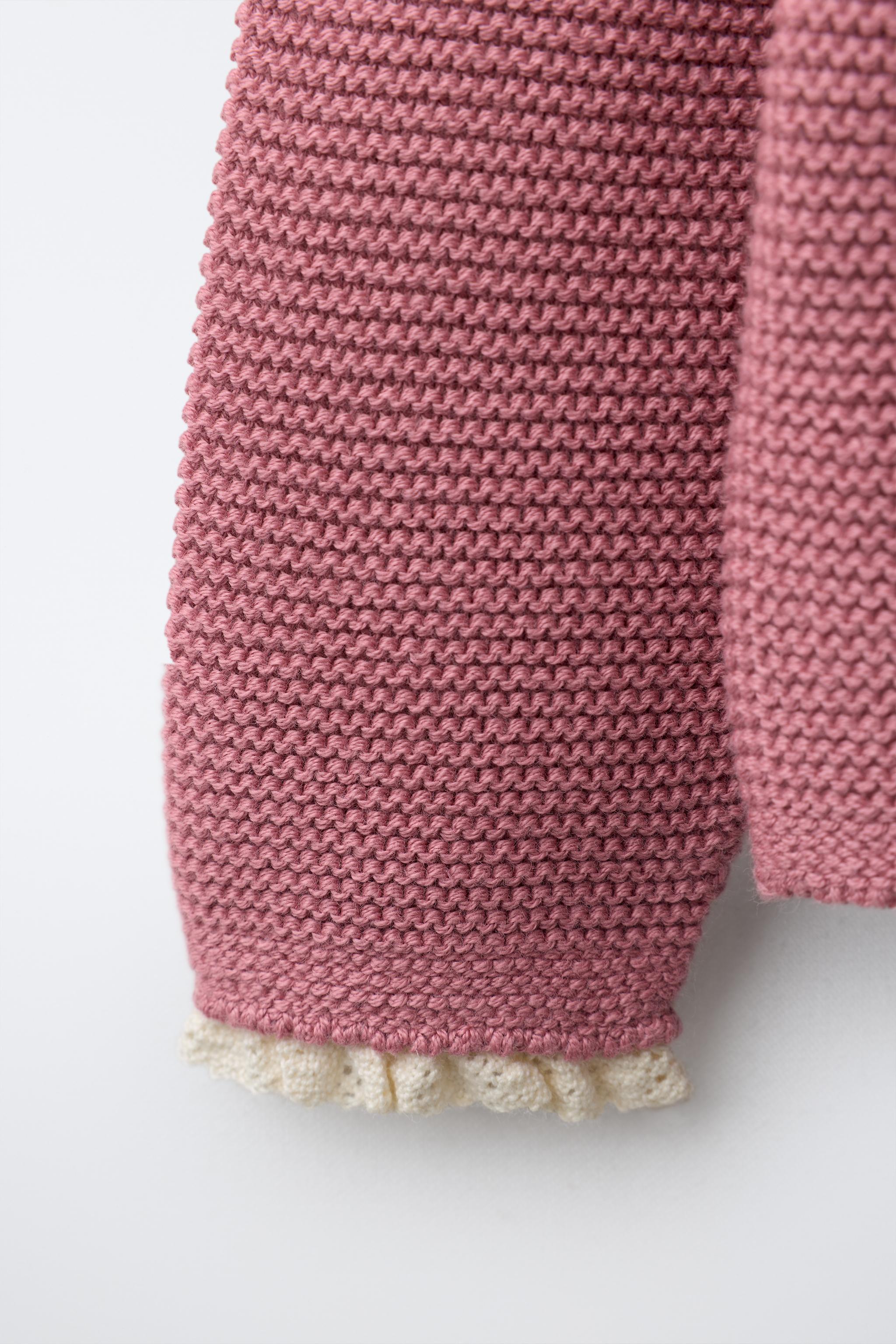 GILET EN MAILLE LINKS DENTELLE CONTRASTÉE